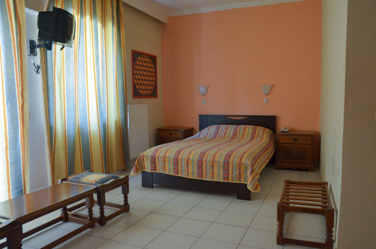 Hotel Costis Ptolemaida Buitenkant foto