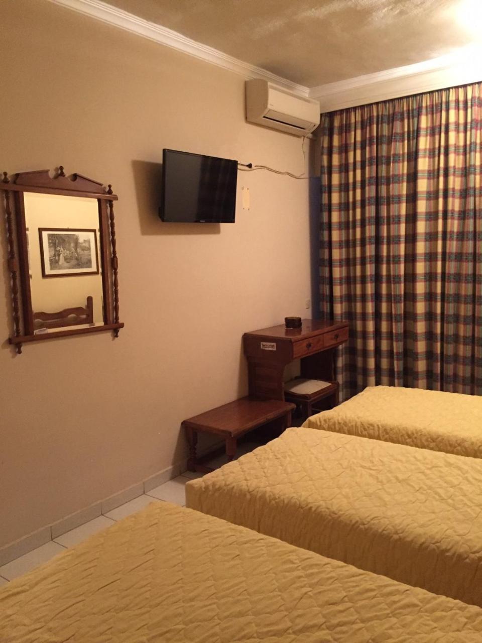Hotel Costis Ptolemaida Buitenkant foto